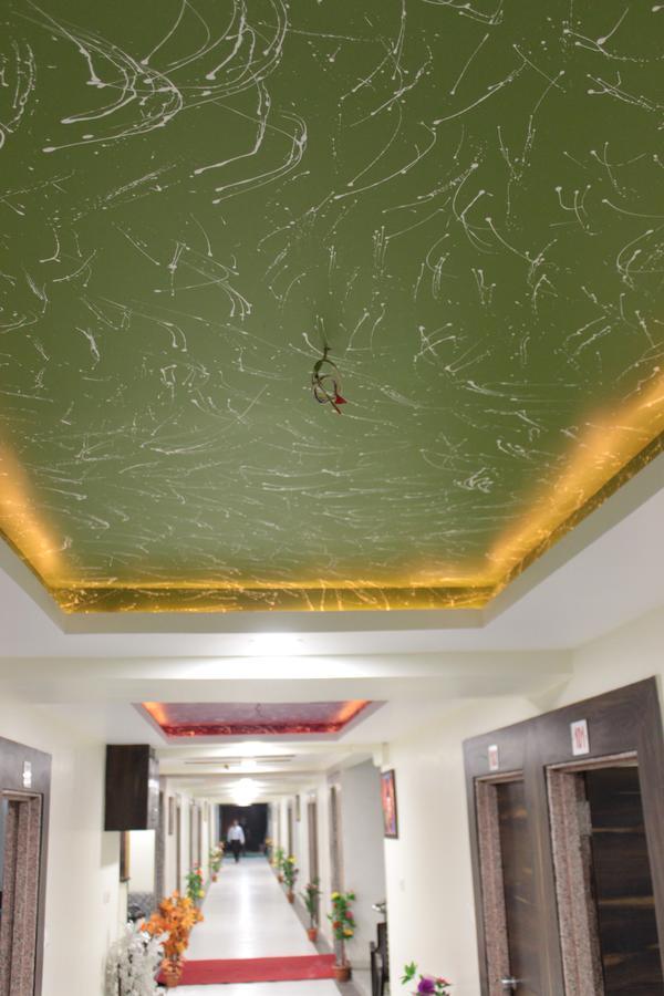 أحمد أباد Apollo Hotel المظهر الخارجي الصورة