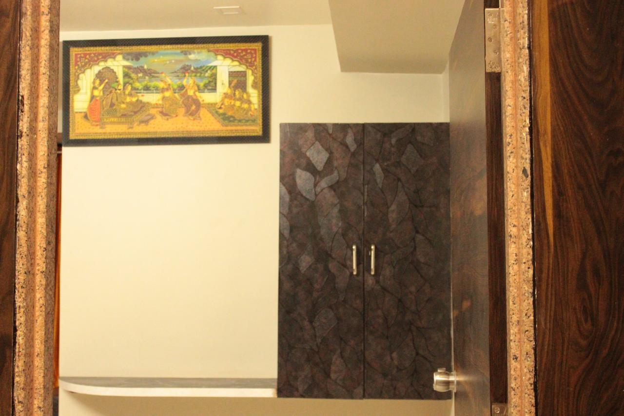أحمد أباد Apollo Hotel المظهر الخارجي الصورة